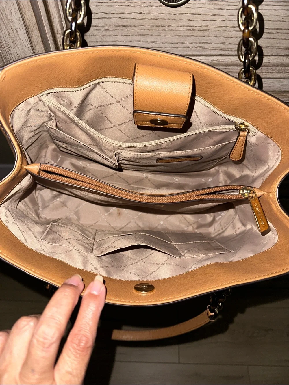 AUTHENTIC Michael Kors Ivory Signature Tote with Tan Trim WELL LOVED